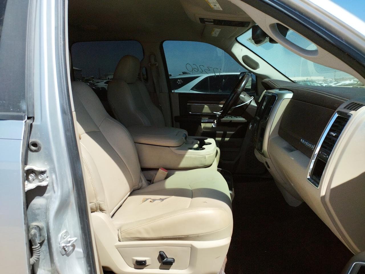 Photo 5 from auction – 2014 RAM 1500 LARAM with VIN 1C6RR7VT7ES100138