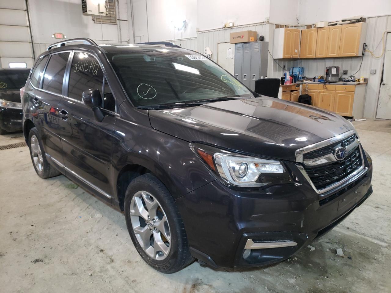 SUBARU FORESTER 2 2017 with VIN JF2SJAWC6HH584755 - Photo from auction