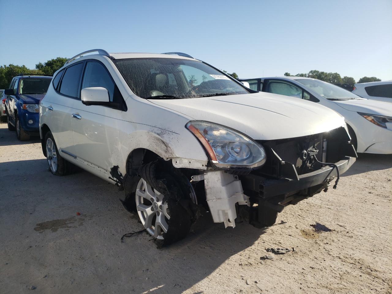 NISSAN ROGUE S 2013 with VIN JN8AS5MT4DW017987 - Photo from auction