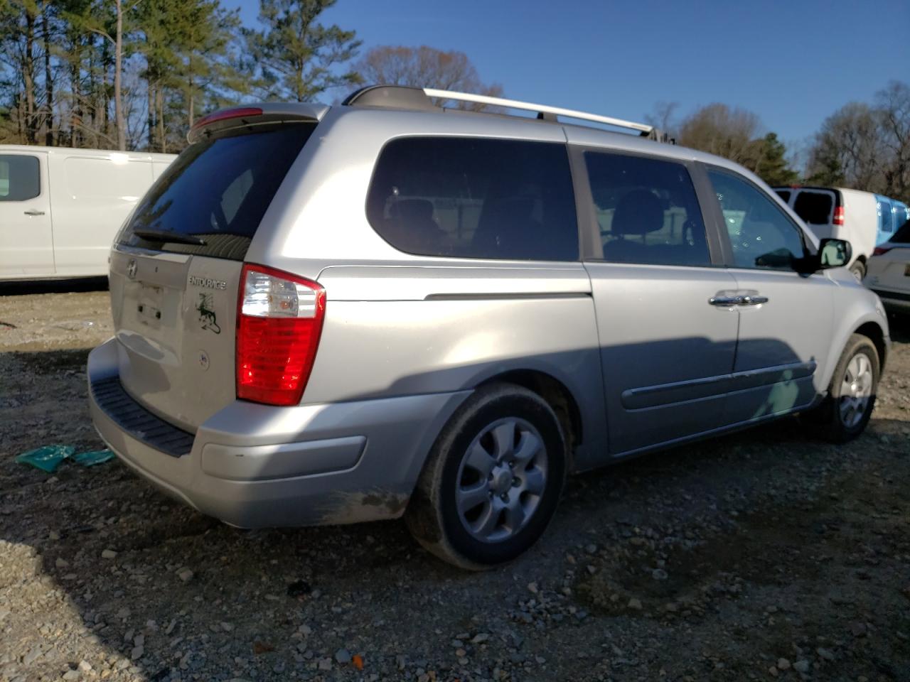 Photo 4 from auction – 2007 HYUNDAI ENTOURAGE with VIN KNDMC233276013558