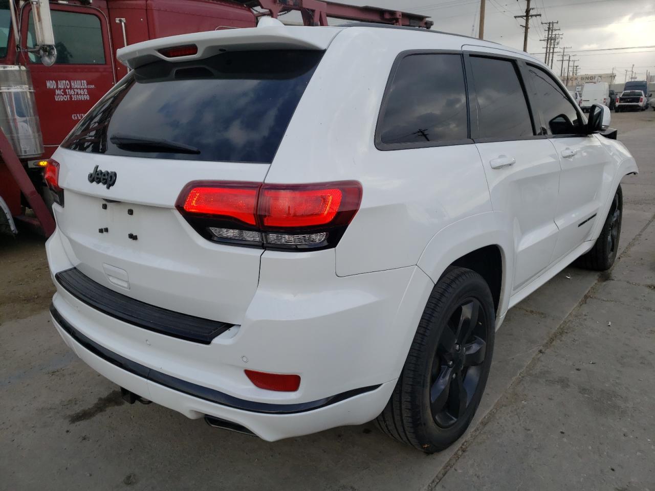 Photo 4 from auction – 2015 JEEP GRAND CHER with VIN 1C4RJECG7FC238977