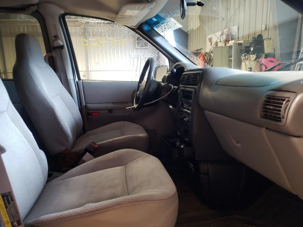 Photo 5 from auction – 2004 CHEVROLET VENTURE with VIN 1GNDX03E94D267860