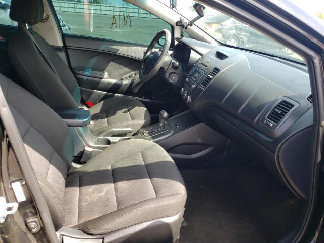 Photo 5 from auction – 2016 KIA FORTE LX with VIN KNAFK4A67G5565208