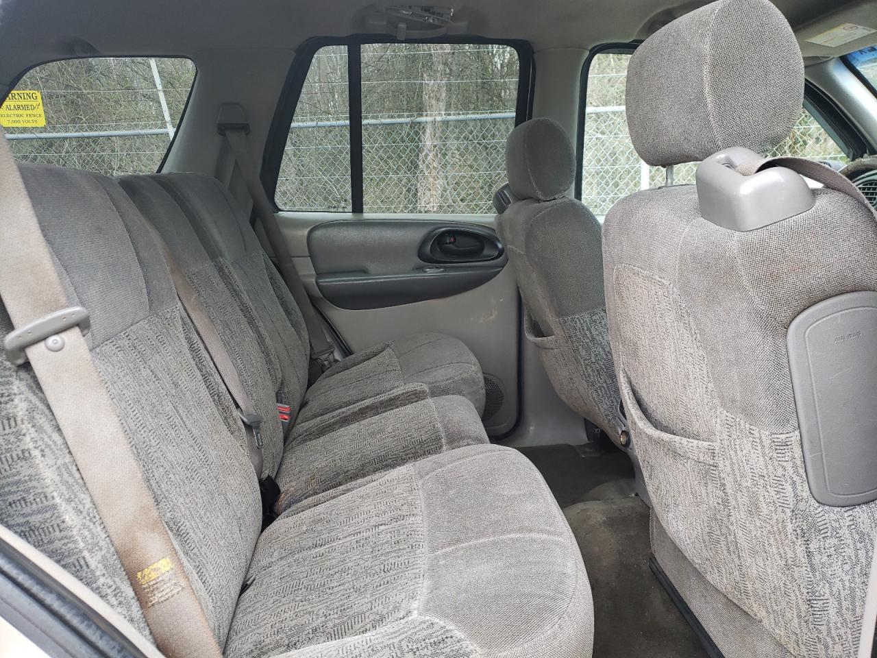 Photo 6 from auction – 2002 CHEVROLET TRAILBLAZE with VIN 1GNDT13SX22226170