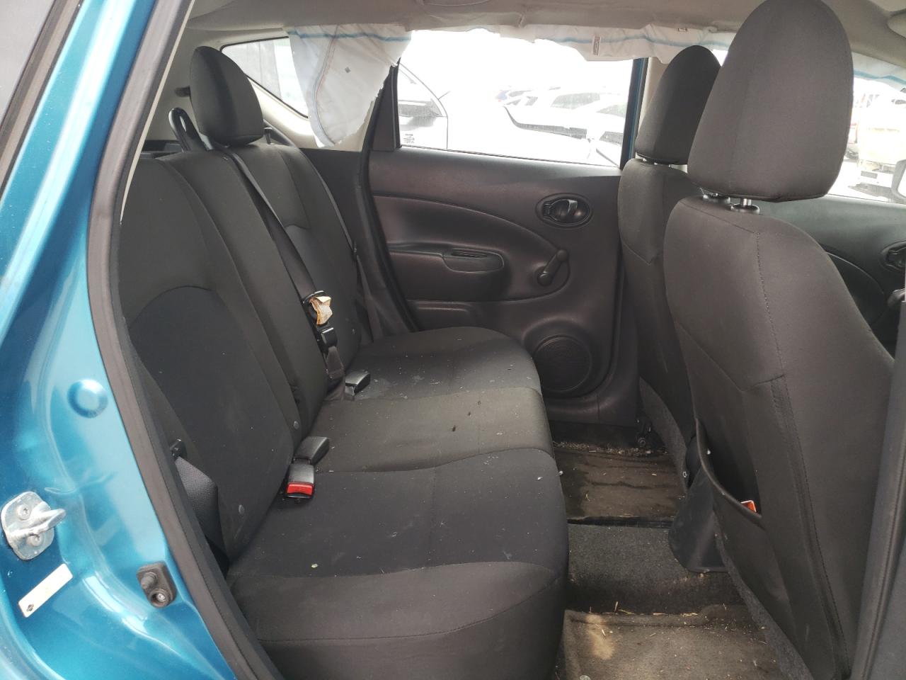 Photo 6 from auction – 2015 NISSAN VERSA NOTE with VIN 3N1CE2CP8FL444650