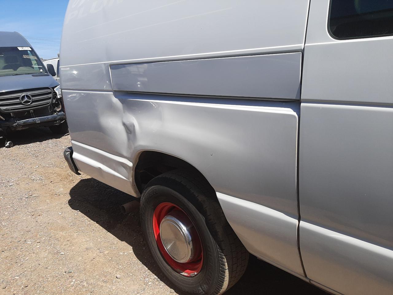 Photo 9 from auction – 2001 FORD ECONOLINE with VIN 1FTNS24L11HB52839