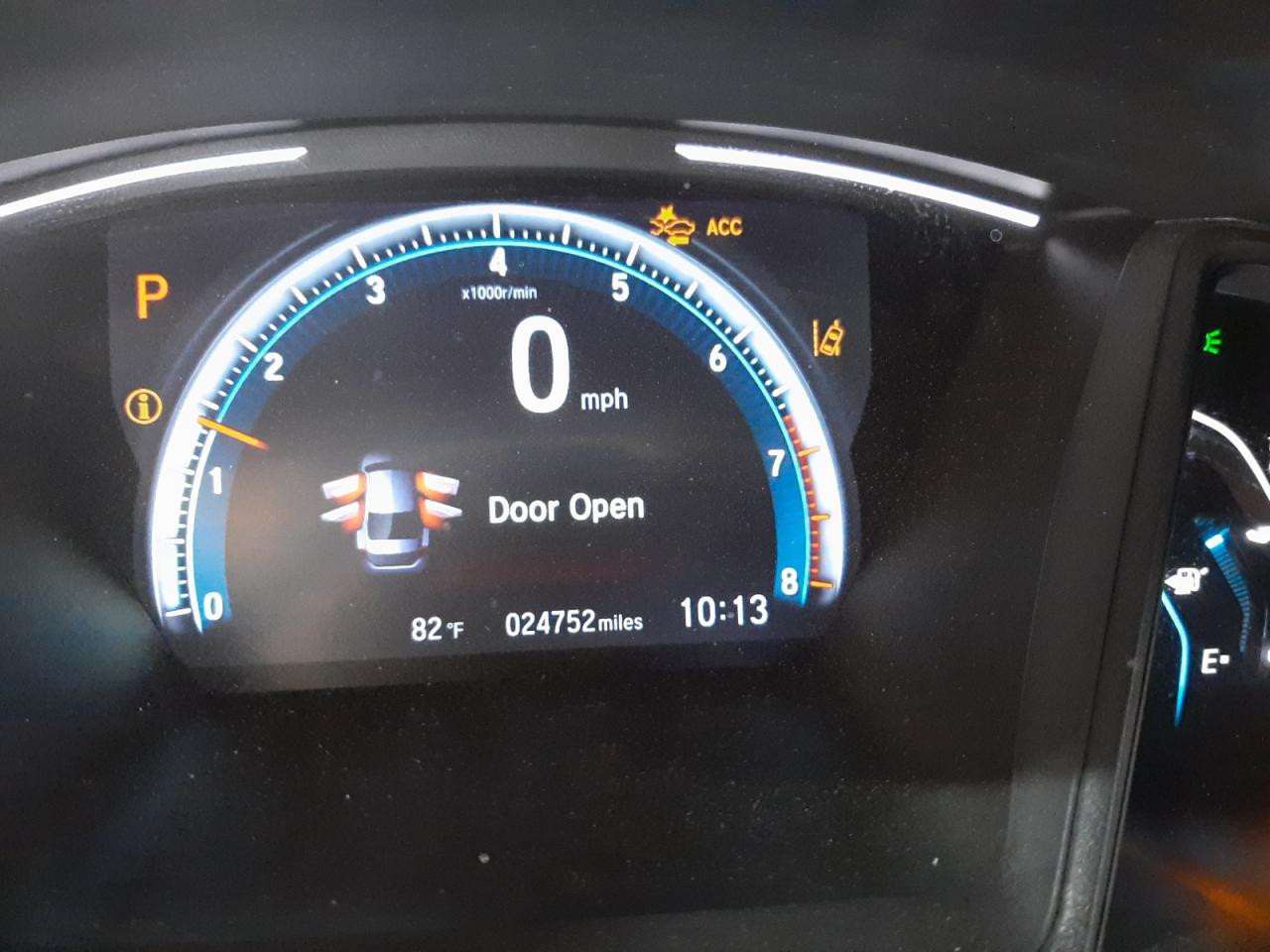 Photo 8 from auction – 2019 HONDA CIVIC LX with VIN 19XFC2F60KE006254