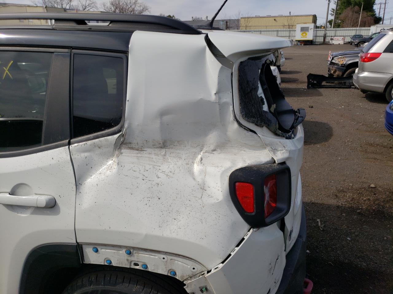Photo 9 from auction – 2017 JEEP RENEGADE T with VIN ZACCJBCB9HPE87501