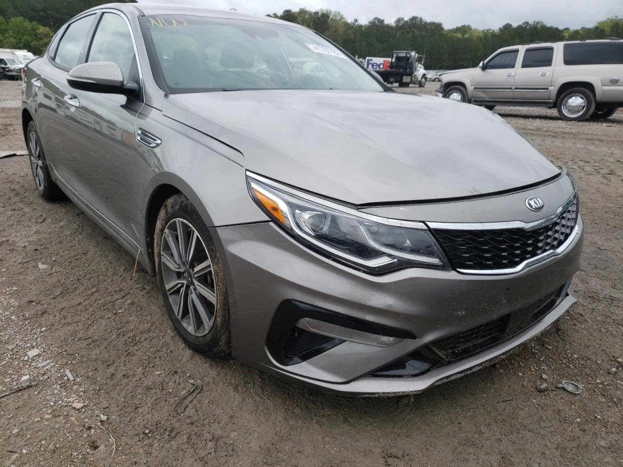 KIA OPTIMA EX 2019 with VIN 5XXGU4L11KG311193 - Photo from auction