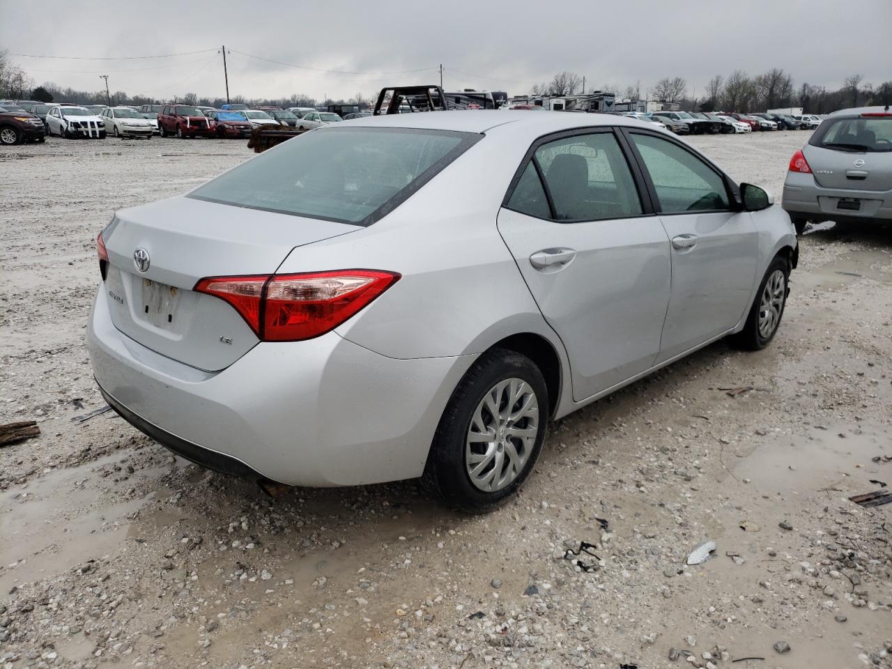 Photo 4 from auction – 2019 TOYOTA COROLLA L with VIN 2T1BURHEXKC182574