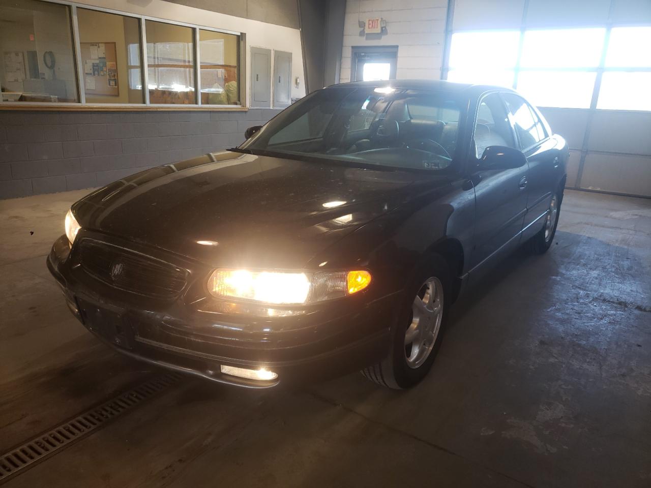Photo 9 from auction – 2004 BUICK REGAL GS with VIN 2G4WF521041237847