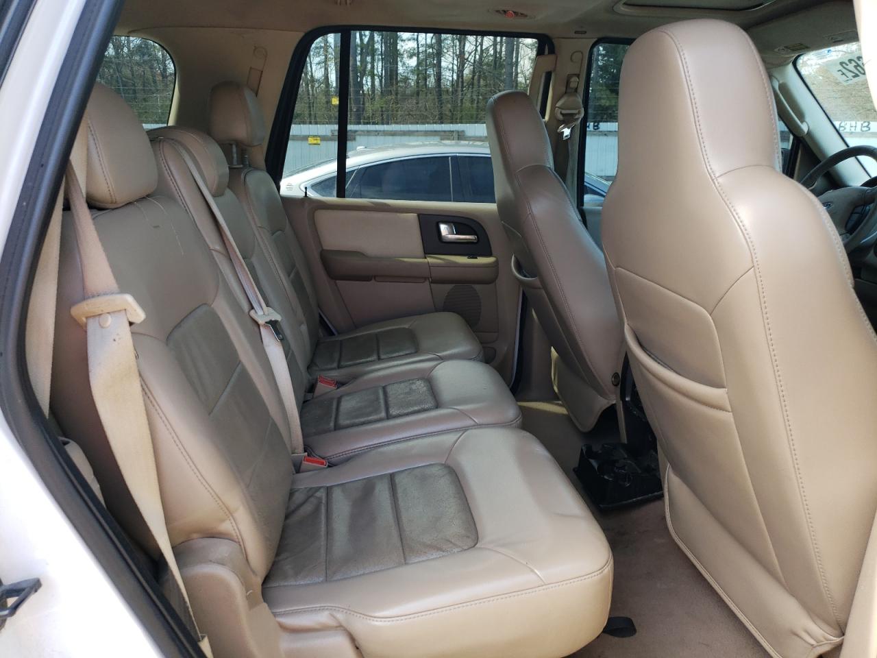 Photo 6 from auction – 2004 FORD EXPEDITION with VIN 1FMFU16L74LB24014