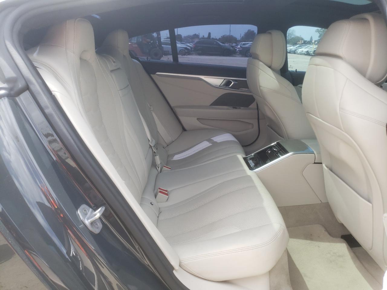 Photo 6 from auction – 2021 BMW M850XI with VIN WBAGV8C03MCF60464