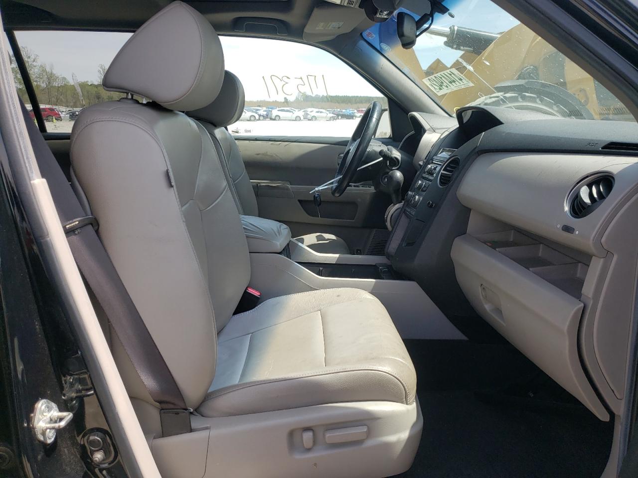 Photo 5 from auction – 2012 HONDA PILOT EXL with VIN 5FNYF3H54CB015187