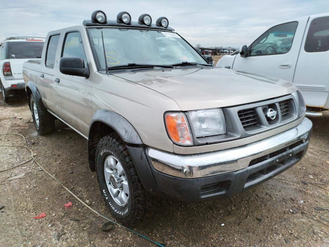 NISSAN FRONTIER C 2000 with VIN 1N6ED27T7YC352733 - Photo from auction