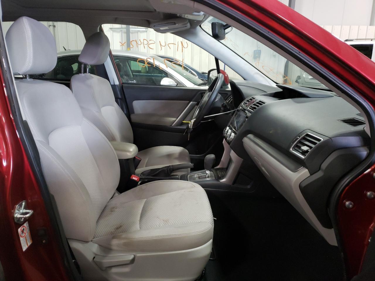 Photo 5 from auction – 2016 SUBARU FORESTER 2 with VIN JF2SJADC5GH511166