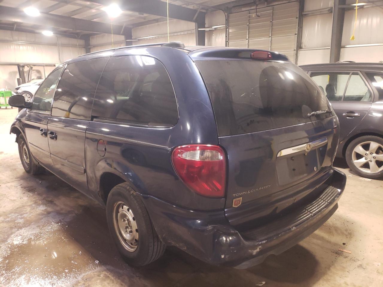 Photo 3 from auction – 2005 CHRYSLER TOWN & COU with VIN 2C4GP44R45R551149