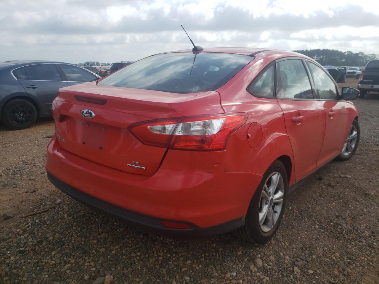 Photo 4 from auction – 2014 FORD FOCUS SE with VIN 1FADP3F2XEL186682