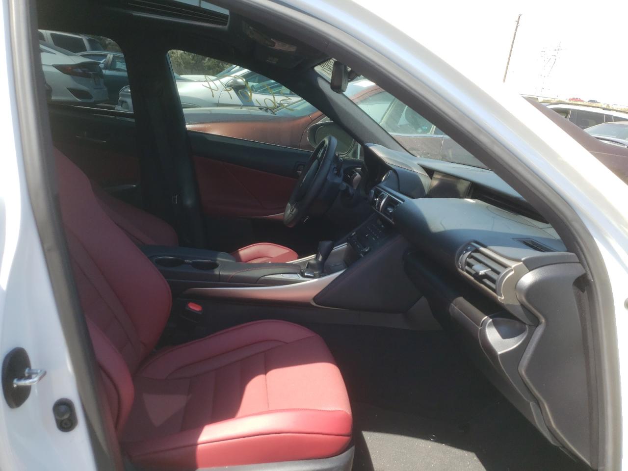 Фото 5 с аукциона – 2019 LEXUS IS 300 с VIN JTHBA1D24K5090183