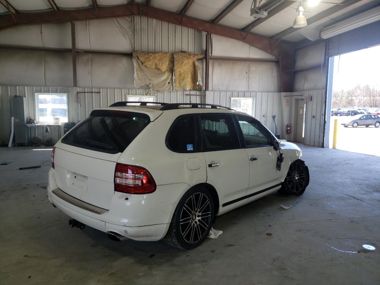 Foto 4 de la subasta – 2005 PORSCHE CAYENNE S con VIN WP1AB29P45LA65013