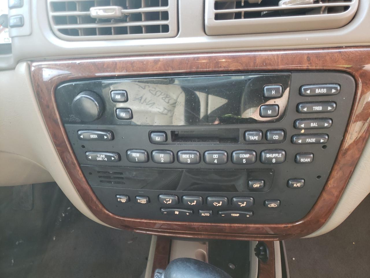 Photo 9 from auction – 2004 MERCURY SABLE LS P with VIN 1MEFM55S04G614872
