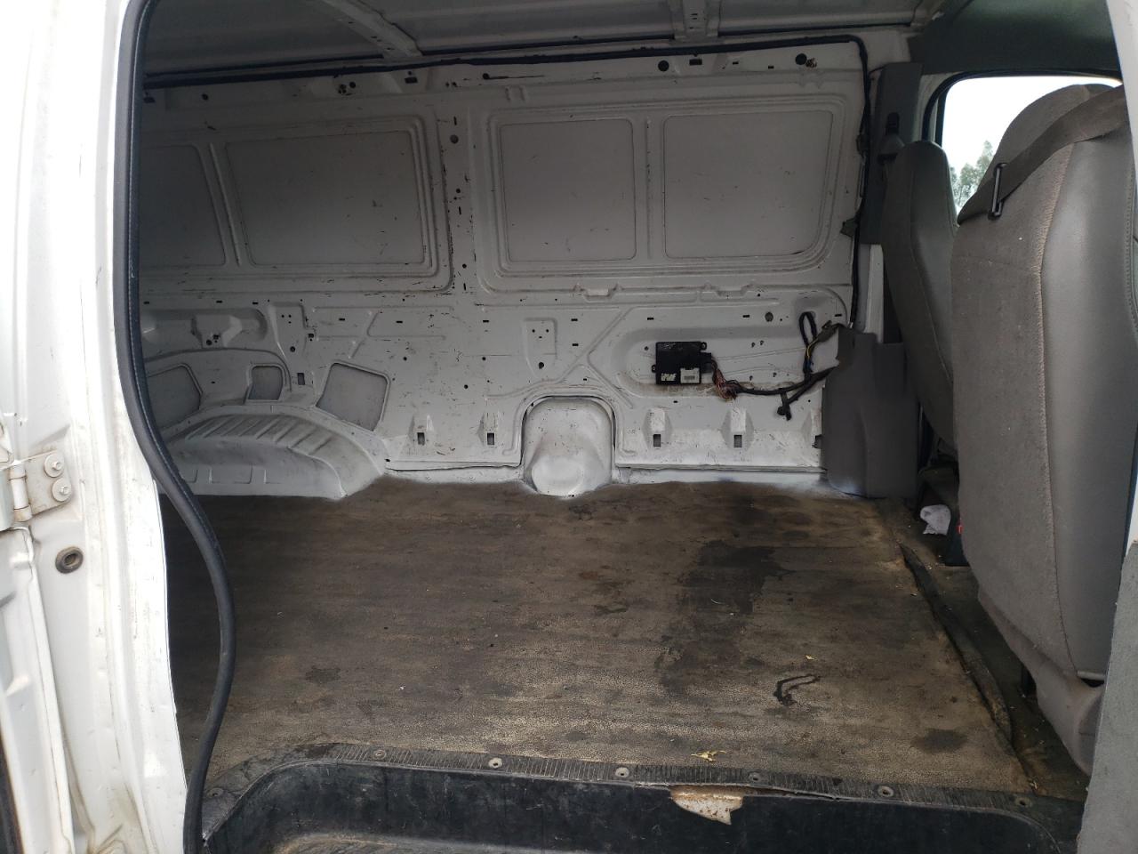 Photo 6 from auction – 2002 FORD ECONOLINE with VIN 1FTRE14262HB01204