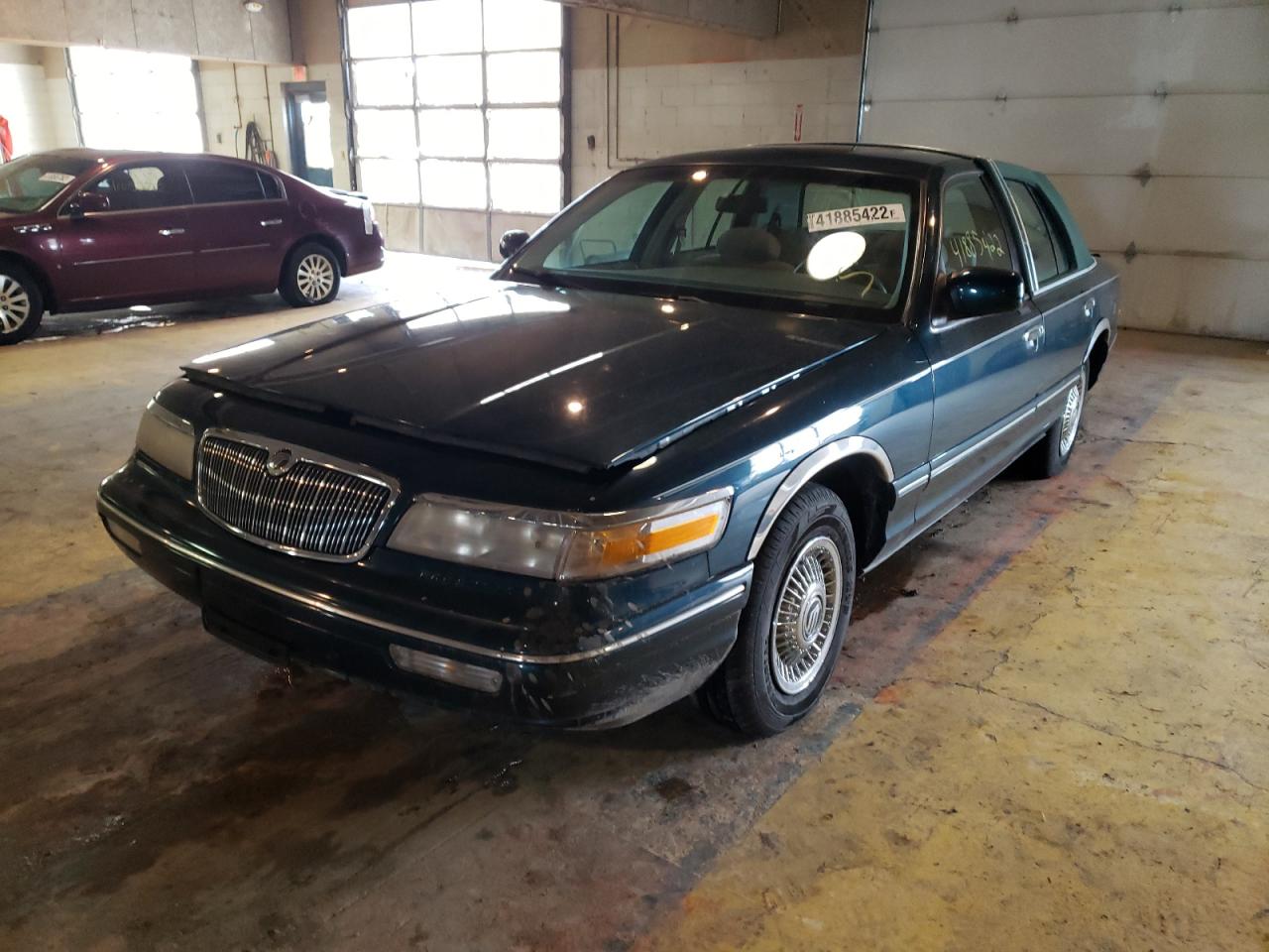 Photo 2 from auction – 1997 MERCURY GD MARQ GS with VIN 2MELM74W3VX683246