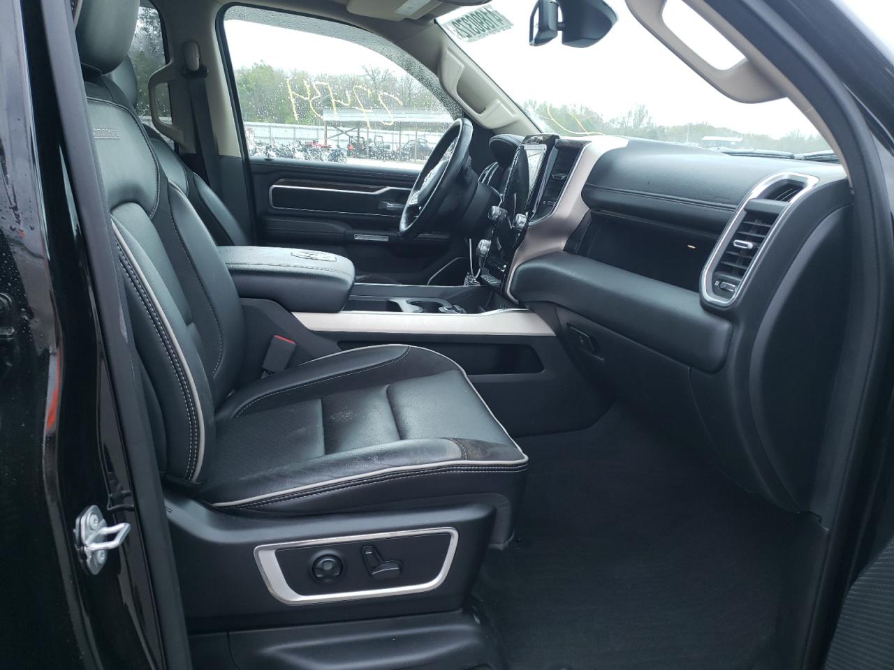 Photo 5 from auction – 2020 RAM 1500 LARAM with VIN 1C6SRFJT8LN244181