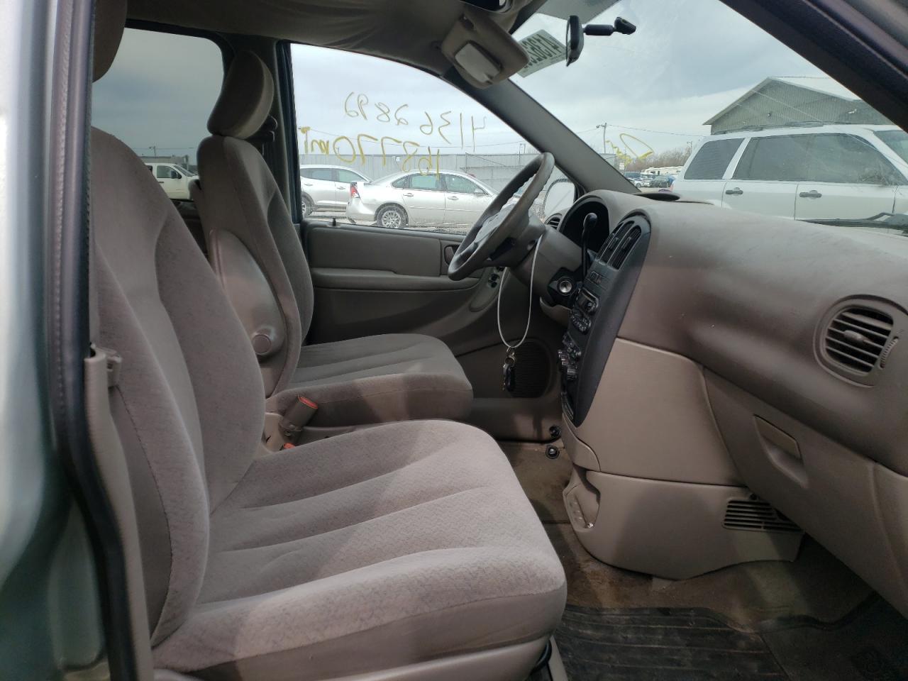 Photo 5 from auction – 2003 DODGE GRAND CARA with VIN 2D4GP44353R260106