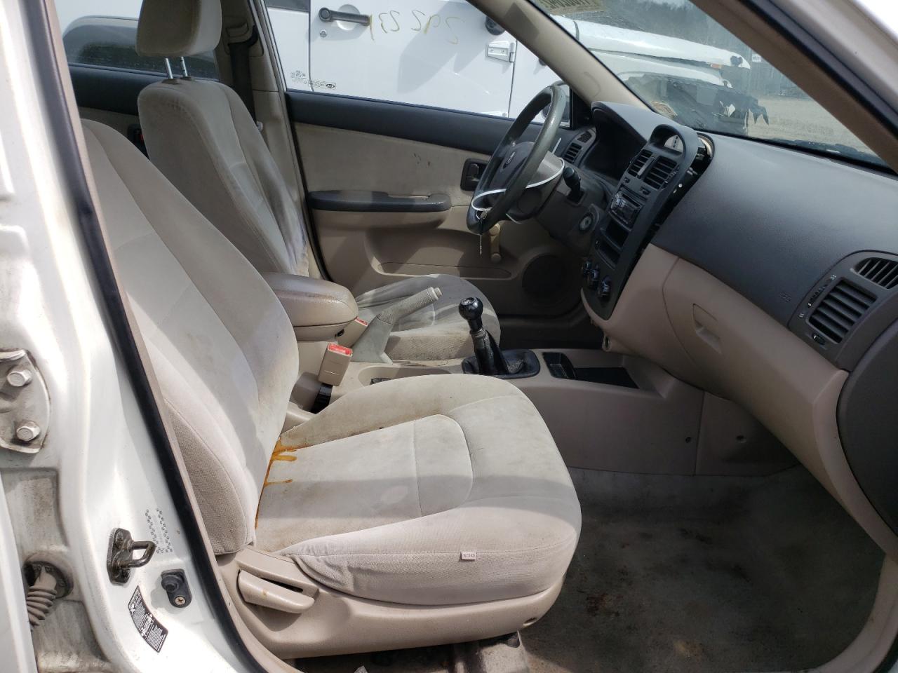 Photo 5 from auction – 2005 KIA SPECTRA with VIN KNAFE121955130552
