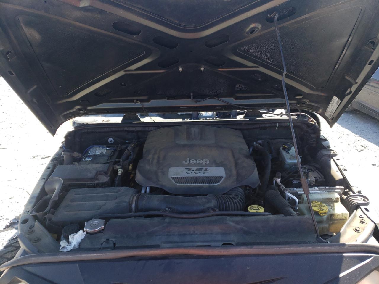 Photo 7 from auction – 2012 JEEP WRANGLER U with VIN 1C4BJWDG5CL118287