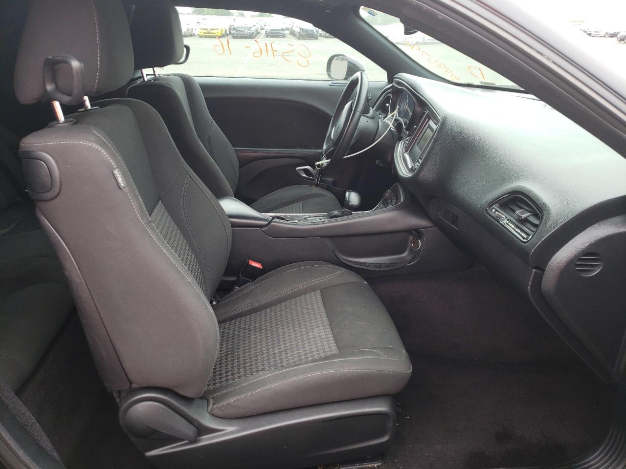 Photo 5 from auction – 2016 DODGE CHALLENGER with VIN 2C3CDZAG3GH168856