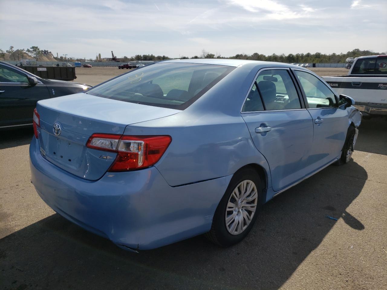 Photo 4 from auction – 2014 TOYOTA CAMRY L with VIN 4T4BF1FK8ER340276