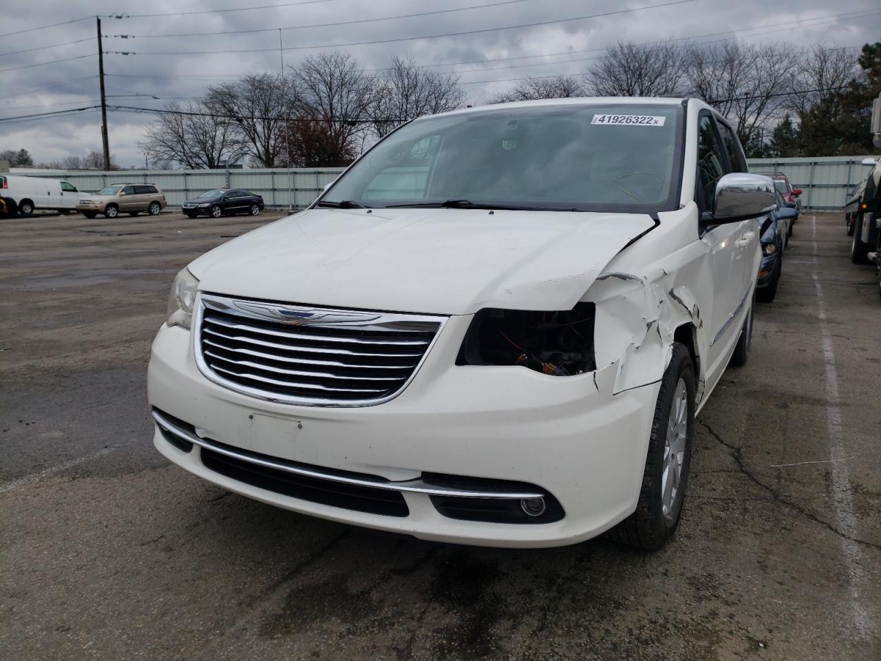 Photo 9 from auction – 2011 CHRYSLER TOWN & COU with VIN 2A4RR8DG4BR607315