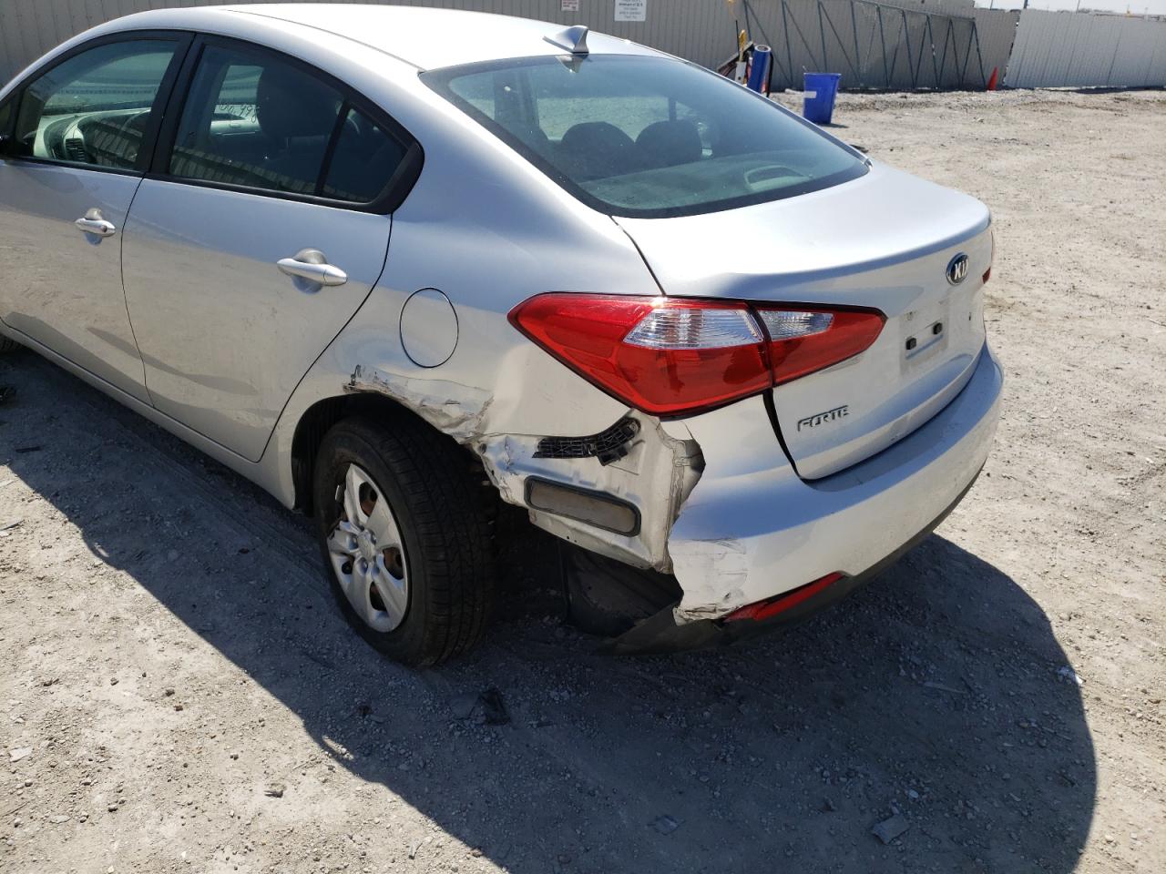Photo 9 from auction – 2014 KIA FORTE LX with VIN KNAFK4A63E5161366