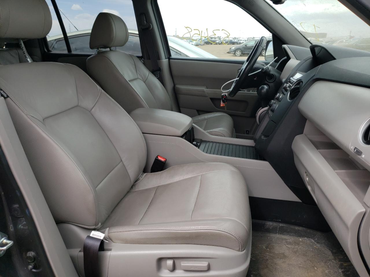 Photo 5 from auction – 2015 HONDA PILOT EXL with VIN 5FNYF4H59FB070499