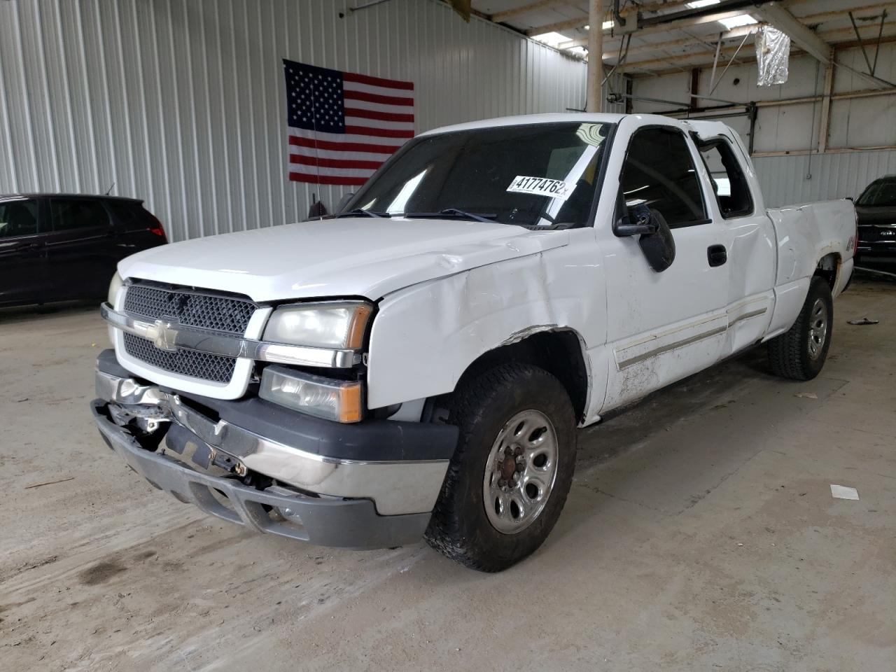 Photo 2 from auction – 2005 CHEVROLET SILVERADO with VIN 1GCEK19Z95Z288871