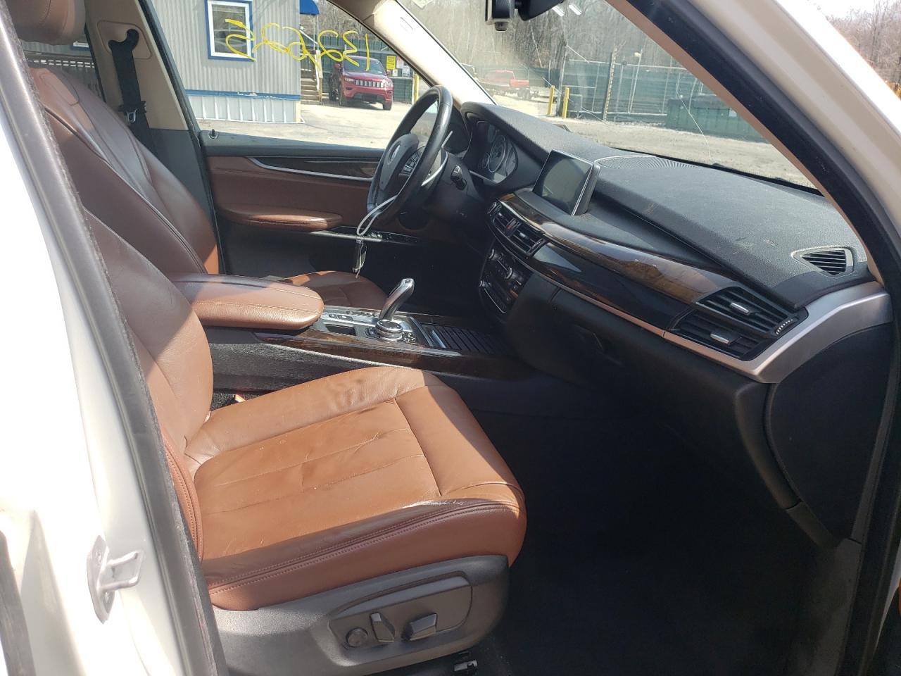 Photo 5 from auction – 2014 BMW X5 XDRIVE3 with VIN 5UXKR0C56E0K45235