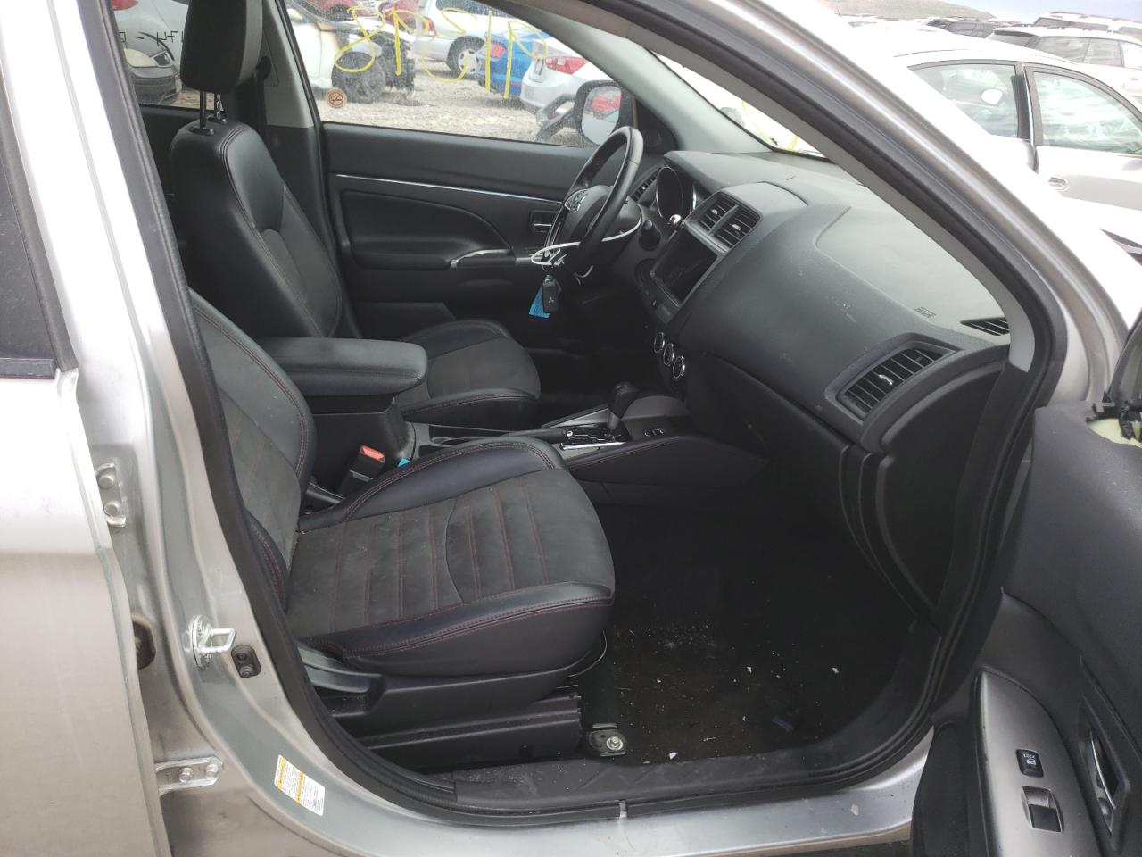 Photo 5 from auction – 2018 MITSUBISHI OUTLANDER with VIN JA4AR3AW9JU013591
