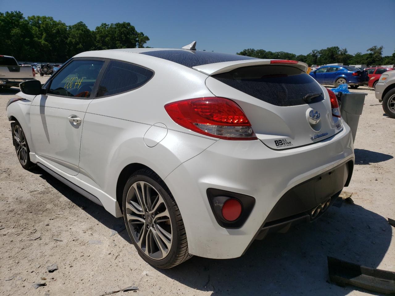 Photo 3 from auction – 2016 HYUNDAI VELOSTER T with VIN KMHTC6AE6GU295797