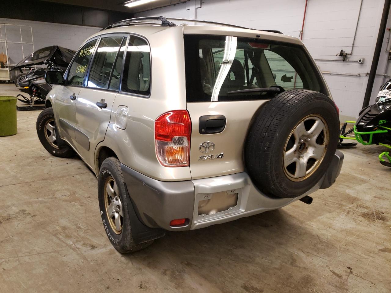 Photo 3 from auction – 2002 TOYOTA RAV4 with VIN JTEHH20V826026604