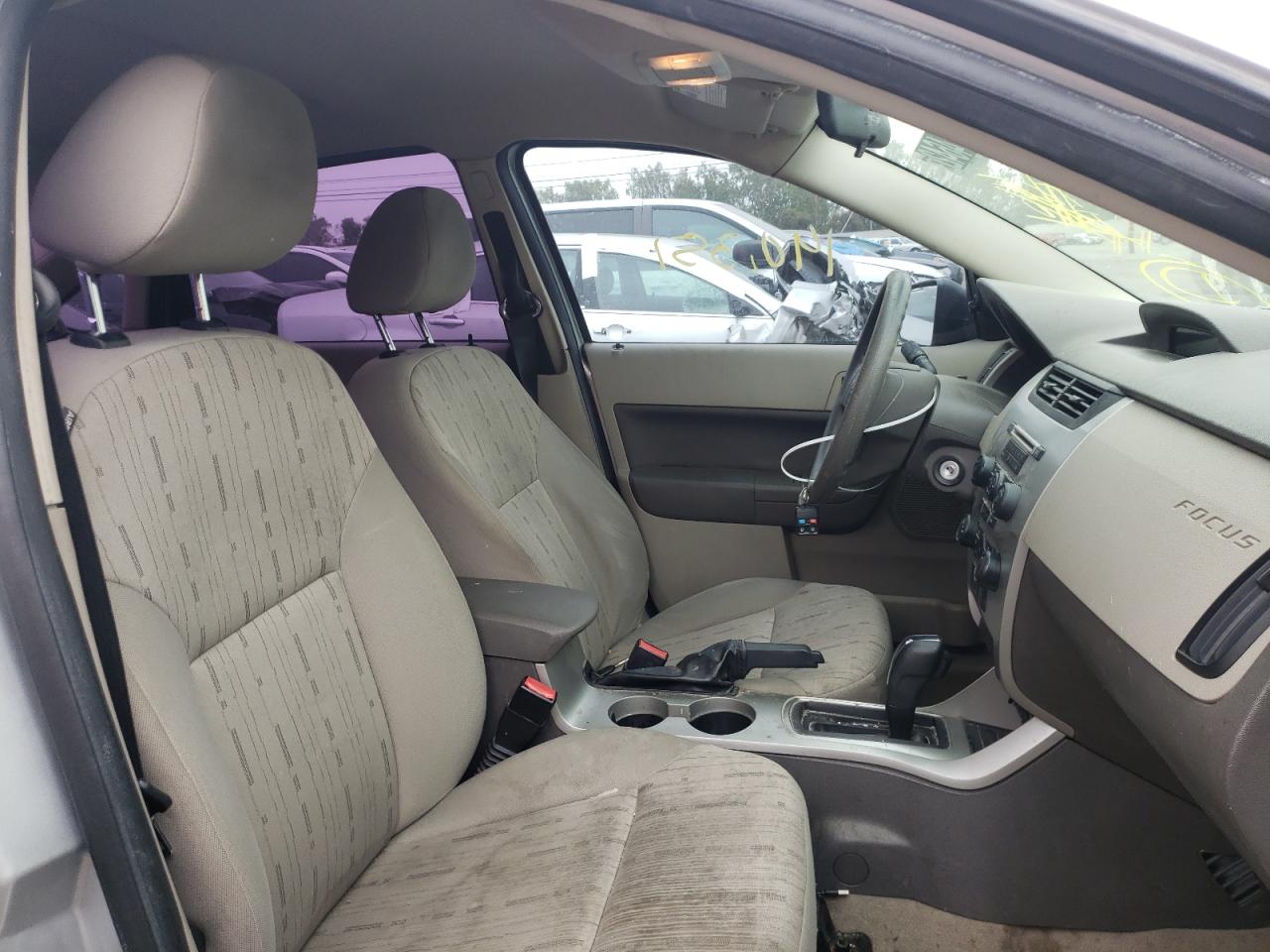 Photo 5 from auction – 2011 FORD FOCUS SE with VIN 1FAHP3FN3BW107181