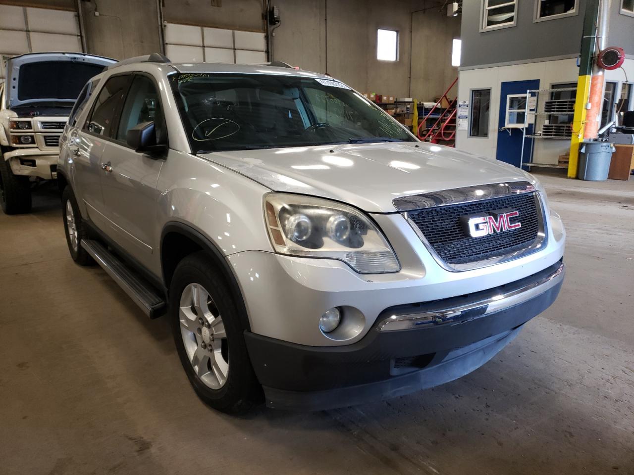 GMC ACADIA SLE 2012 with VIN 1GKKRPED8CJ273905 - Photo from auction