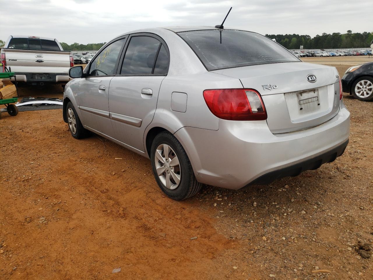 Photo 3 from auction – 2011 KIA RIO BASE with VIN KNADH4A36B6849783