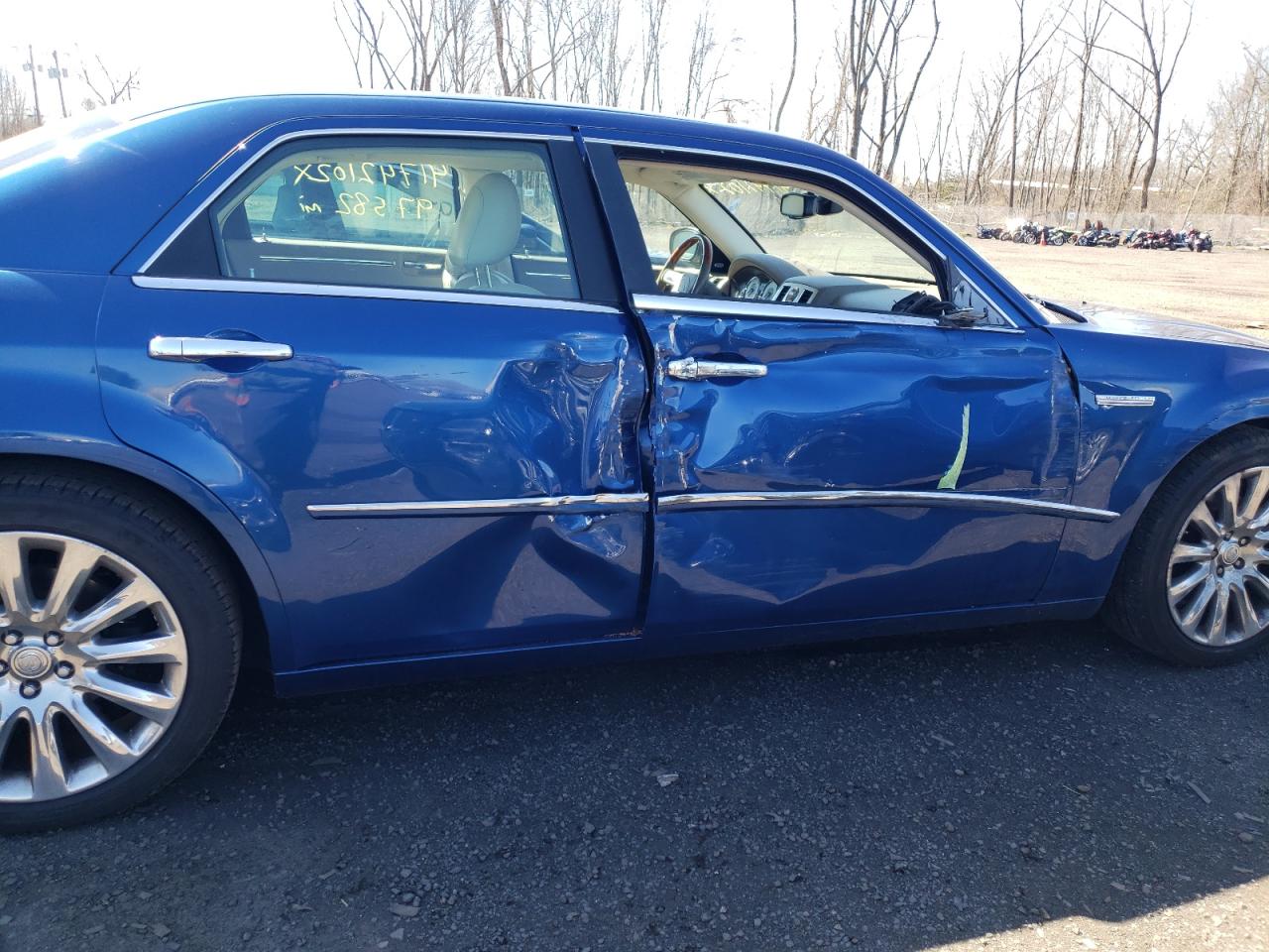 Photo 9 from auction – 2009 CHRYSLER 300C with VIN 2C3LA63T09H642587