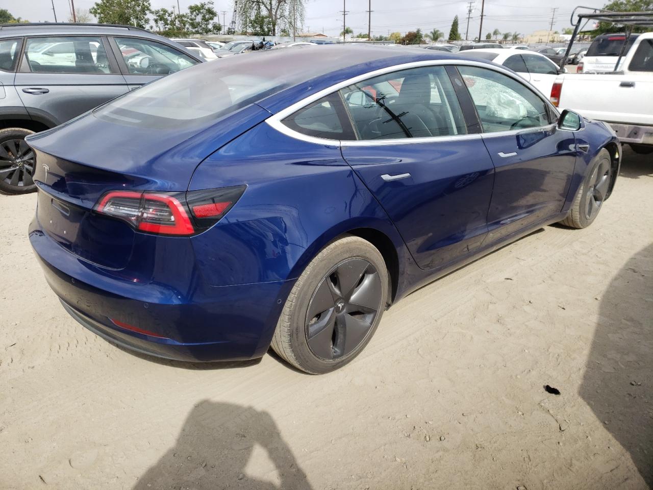 Photo 4 from auction – 2018 TESLA MODEL 3 with VIN 5YJ3E1EA8JF041744