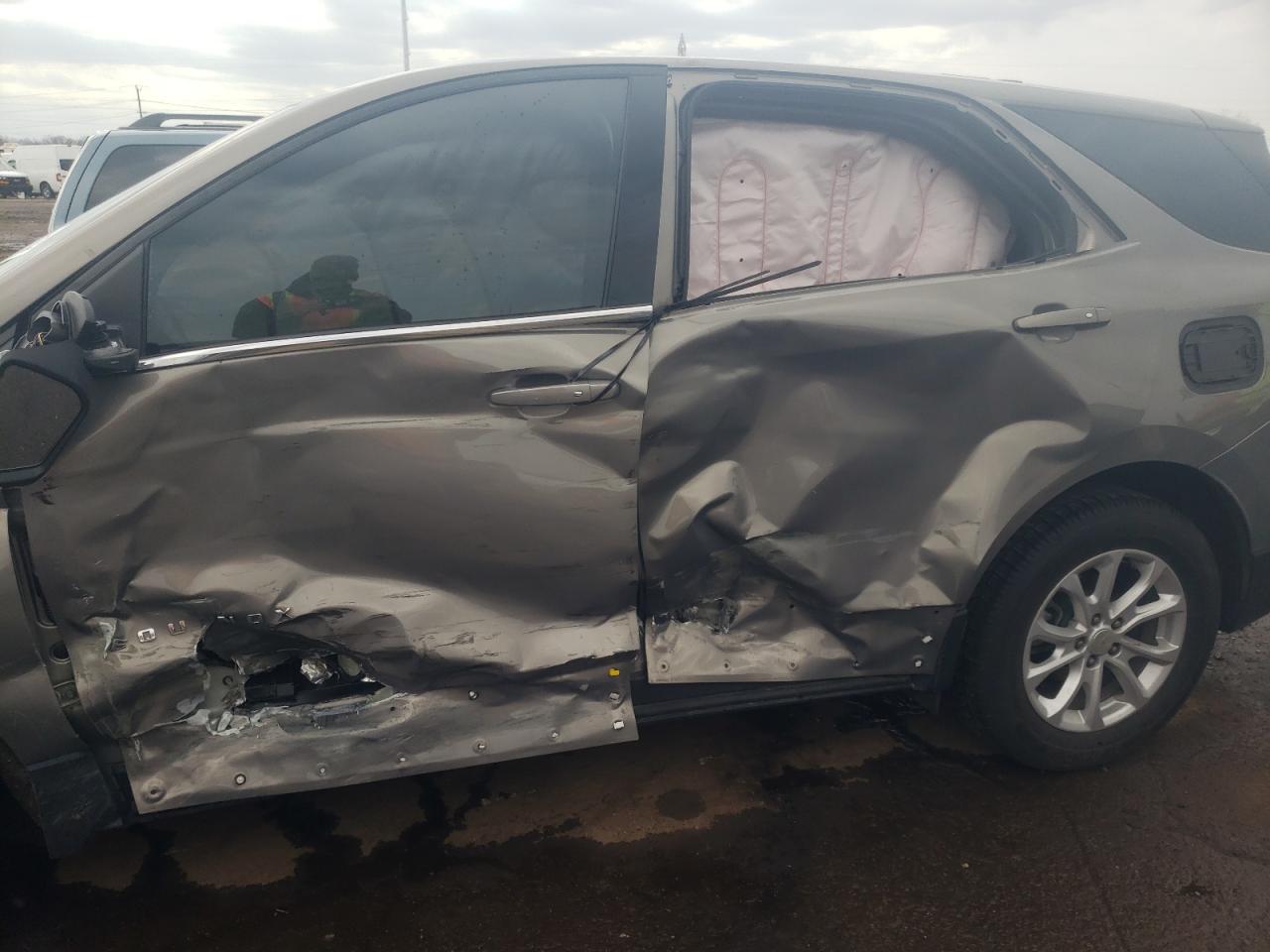 Photo 9 from auction – 2018 CHEVROLET EQUINOX LT with VIN 3GNAXJEV5JS561144