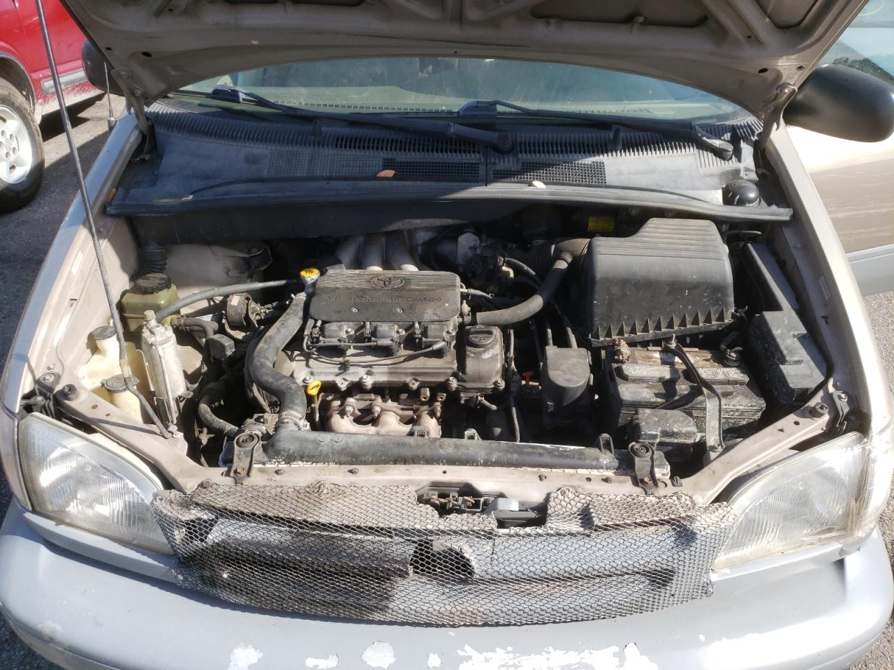 Photo 7 from auction – 2000 TOYOTA SIENNA LE with VIN 4T3ZF13C6YU290155