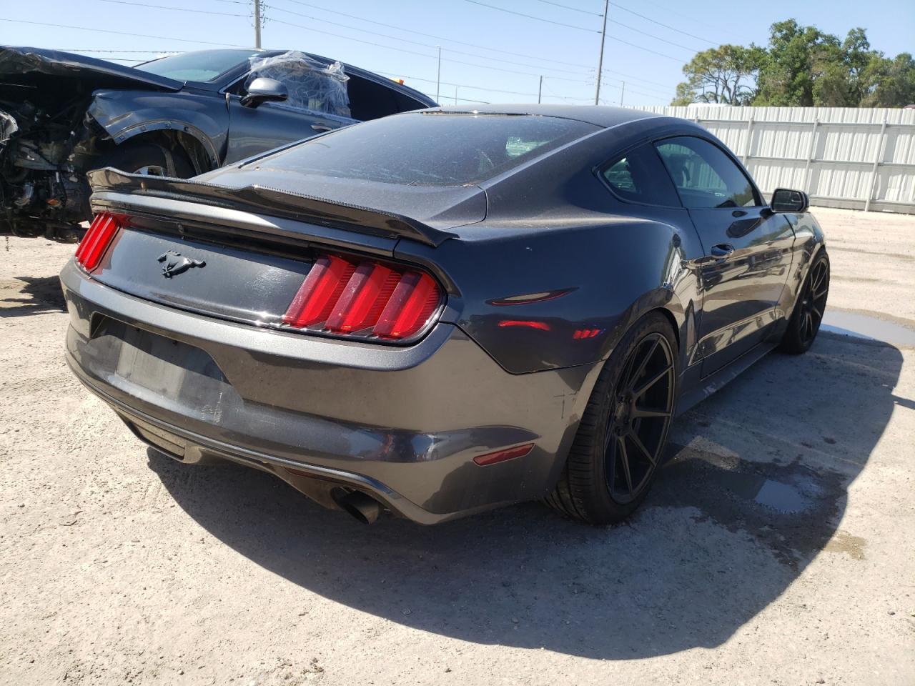 Photo 4 from auction – 2017 FORD MUSTANG with VIN 1FA6P8TH4H5270701