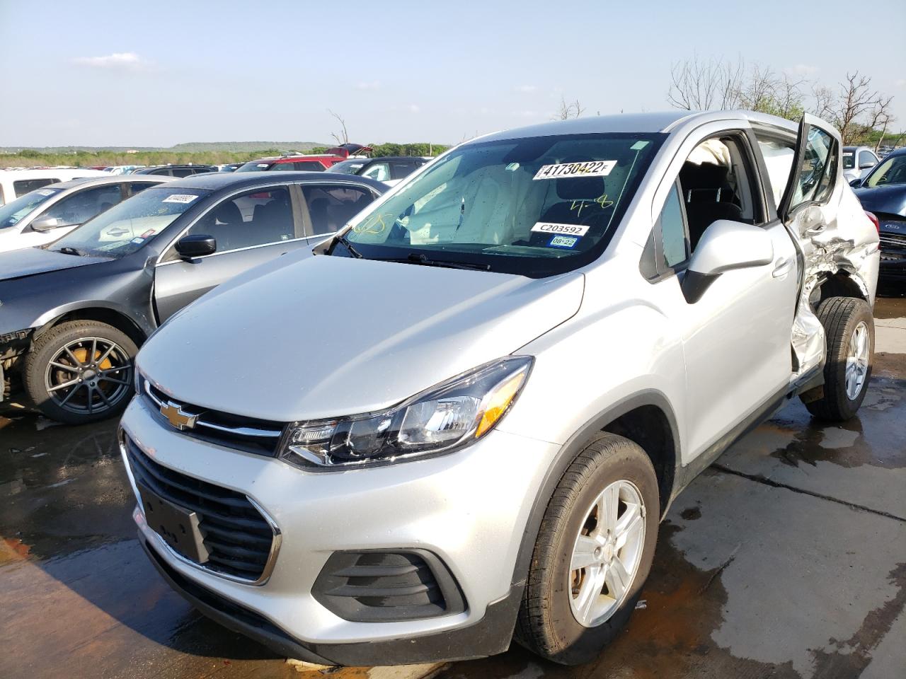 Photo 2 from auction – 2017 CHEVROLET TRAX LS with VIN KL7CJNSB8HB252341